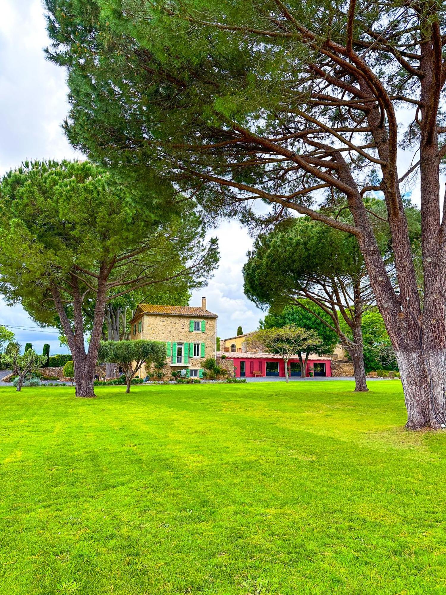 Domaine La Mouline เปเซอนา ภายนอก รูปภาพ