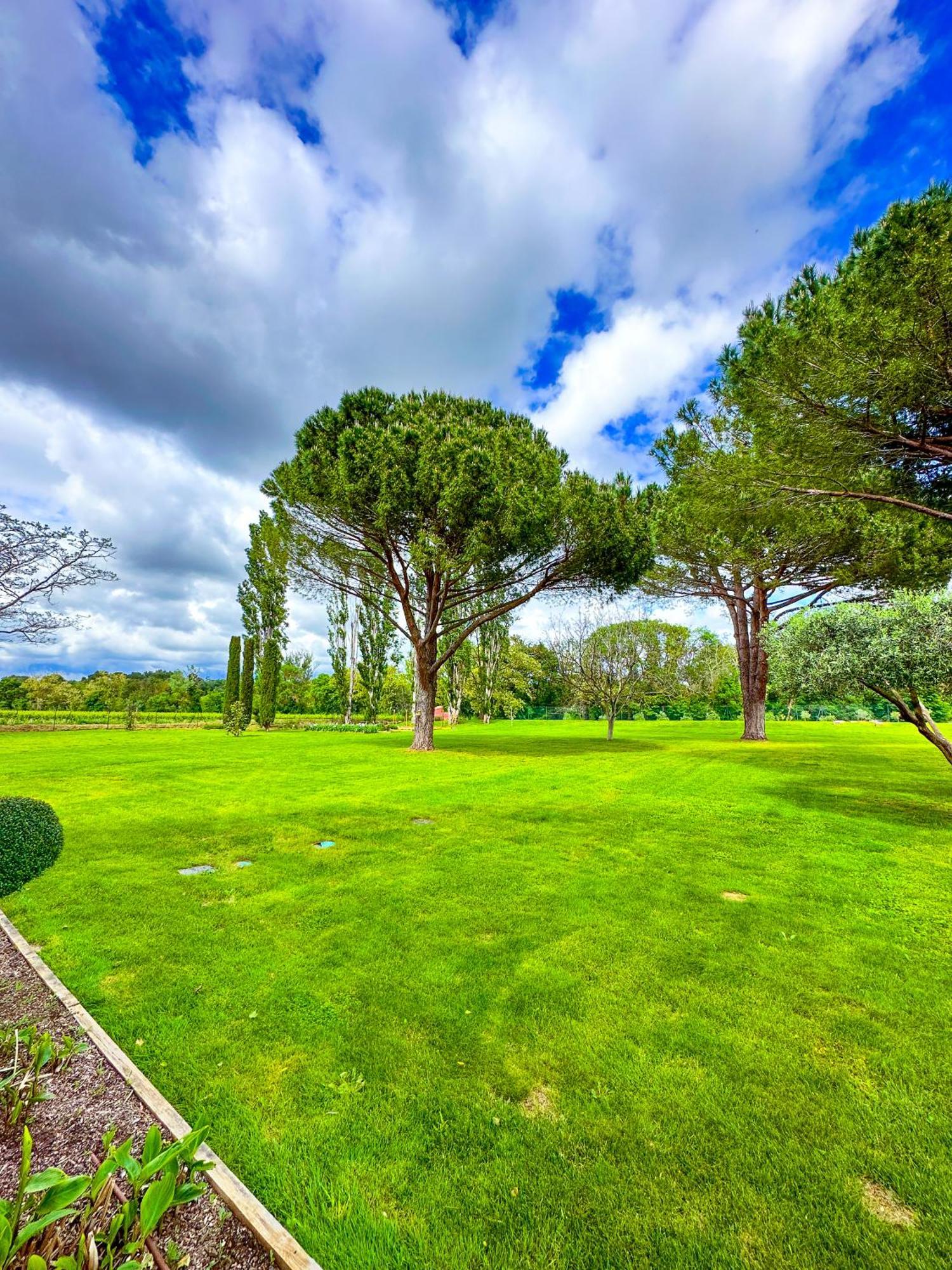 Domaine La Mouline เปเซอนา ภายนอก รูปภาพ